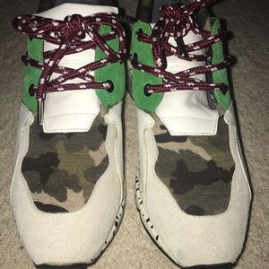 Steve Madden sneakers